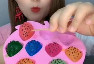小姐姐吃水果味软糖吗,小姐姐的软糖美食之旅