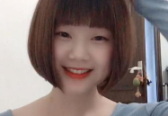 妈妈帮小姐姐剪刘海图片,小姐姐刘海焕然一新